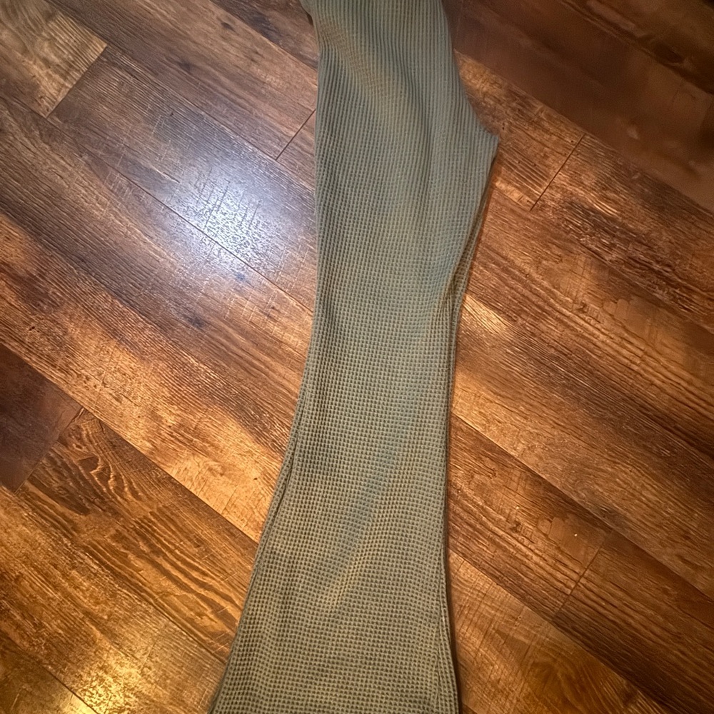 Aerie Women's Flare Pants in Olive Green - Picture 4 of 4